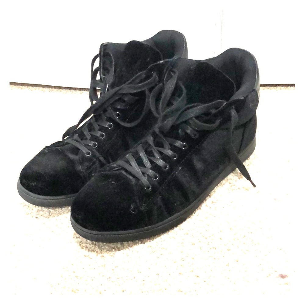 Steve Madden Revolv-V Velvet High tops